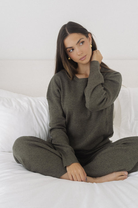 clove sweater