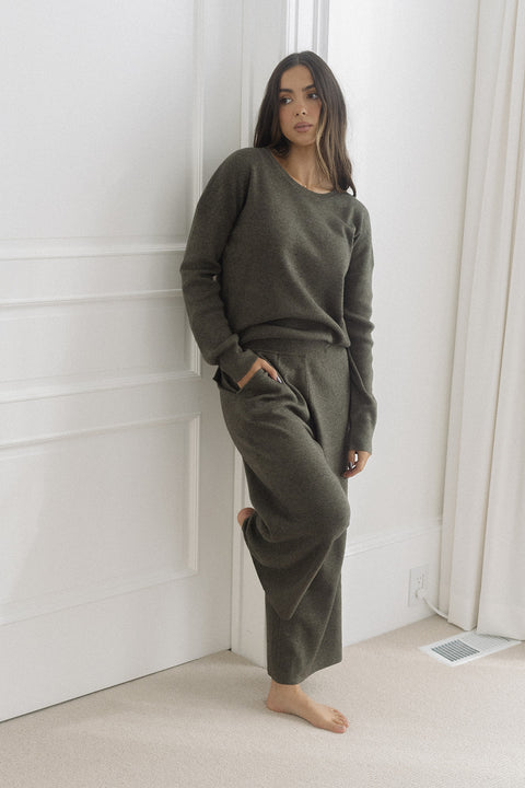 clove sweater